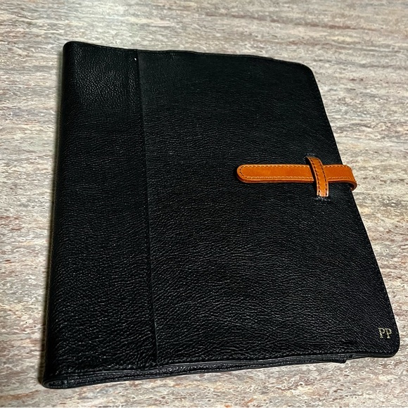 Mark & Graham pebble grain leather sleeve with many compartments - Picture 2 of 16